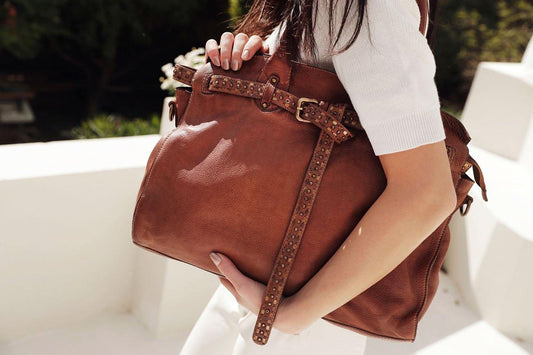 5 Fashionable Bags Every Woman Should Own - Amsterdam Heritage