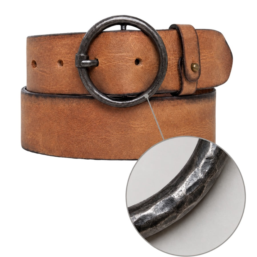 The Pip belt with a close-up of the hammered texture on its round buckle